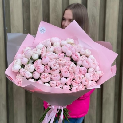 Букет 27 кустовых роз премиум 50-60 см